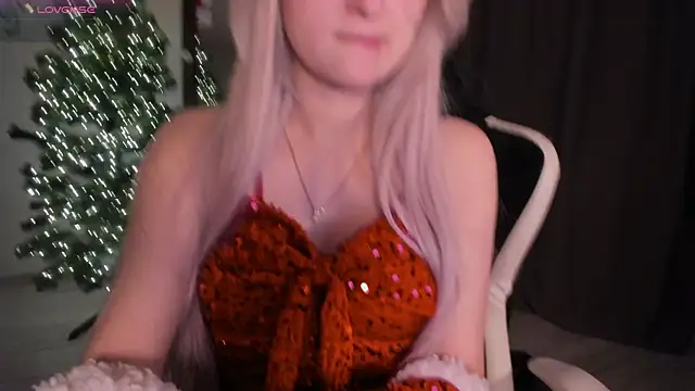 Snapshot of Lana_Younes chatting on 12/26/24, 08:07 Lana Younes online show from 12/26/24, 08:07