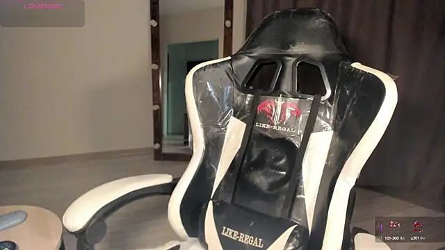 Snapshot of Lana_Younes chatting on 03/21/25, 08:40 Lana Younes online show from 03/21/25, 08:40