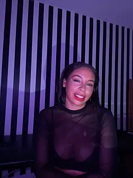 Snapshot of bigbootyjayda chatting on 12/18/24, 01:59 bigbootyjayda online show from 12/18/24, 01:59