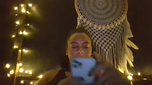 Snapshot of bigbootyjayda chatting on 03/11/25, 10:31 bigbootyjayda online show from 03/11/25, 10:31