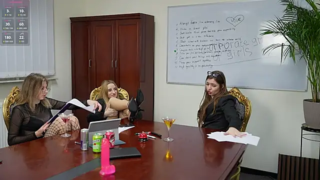 Michelle 054 online show from 01/30/25, 06:43