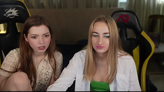 Michelle 054 online show from 02/17/25, 11:44