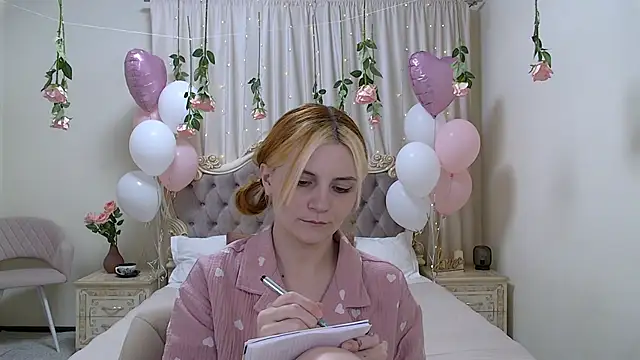 KellyStone online show from 02/19/25, 02:44