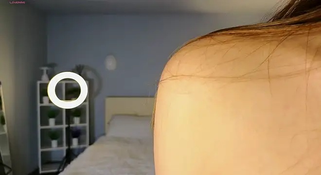 aryamirelle online show from 12/08/24, 09:52