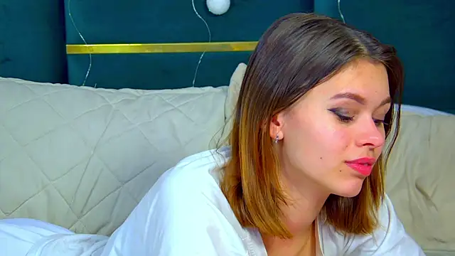 Snapshot of PollyLanders chatting on 12/27/24, 04:47 PollyLanders online show from 12/27/24, 04:47