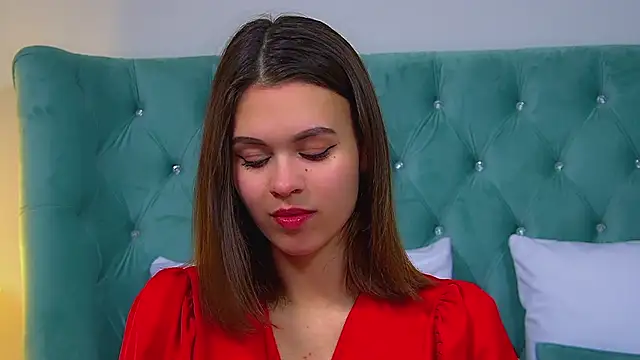 Snapshot of PollyLanders chatting on 09/27/25, 06:24 PollyLanders online show from 09/27/25, 06:24