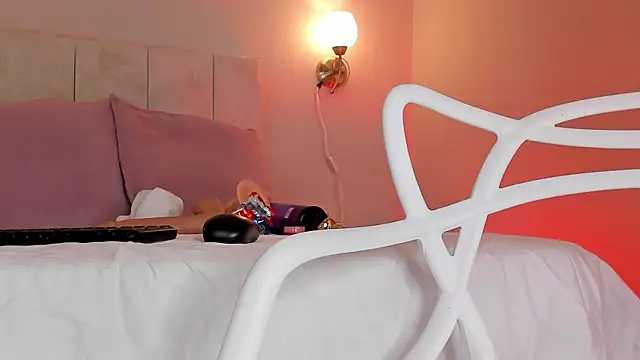 dani skinny  online show from 01/15/25, 02:35