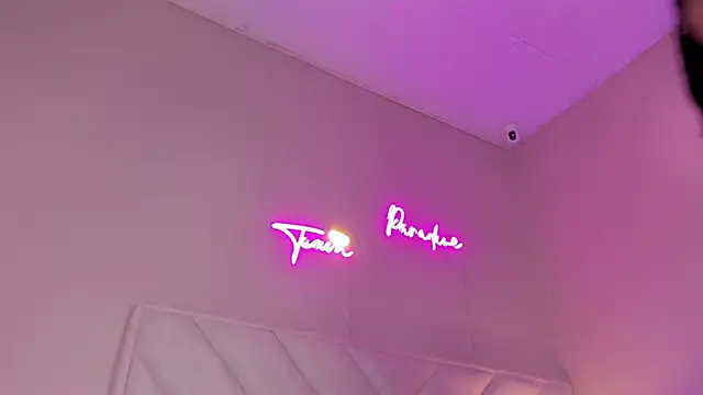 dani skinny  online show from 09/17/25, 11:45