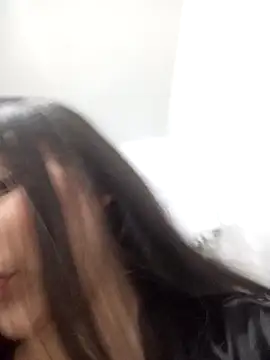 Snapshot of JESSYCORTES chatting on 12/27/24, 10:48 JESSYCORTES online show from 12/27/24, 10:48