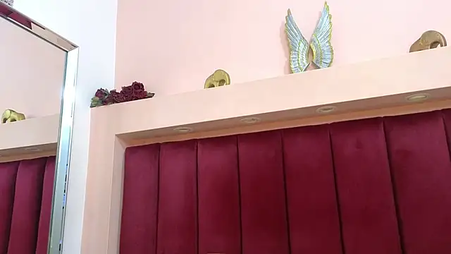 Snapshot of JESSYCORTES chatting on 01/08/25, 02:35 JESSYCORTES online show from 01/08/25, 02:35