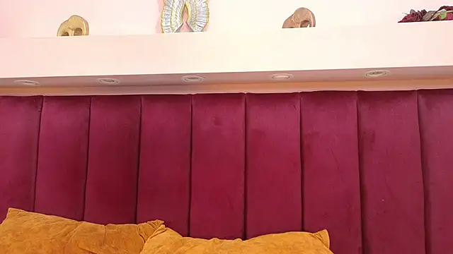 Snapshot of JESSYCORTES chatting on 01/16/25, 12:53 JESSYCORTES online show from 01/16/25, 12:53