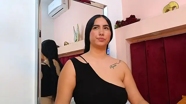 Snapshot of JESSYCORTES chatting on 01/24/25, 04:49 JESSYCORTES online show from 01/24/25, 04:49