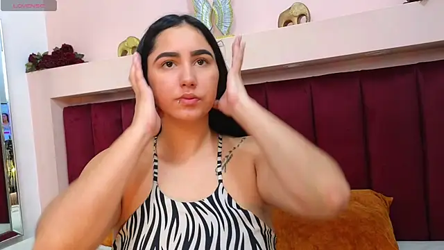 Snapshot of JESSYCORTES chatting on 01/29/25, 01:49 JESSYCORTES online show from 01/29/25, 01:49