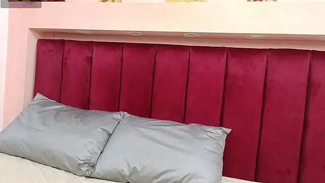 Snapshot of JESSYCORTES chatting on 02/02/25, 03:39 JESSYCORTES online show from 02/02/25, 03:39