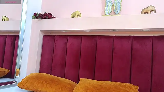 Snapshot of JESSYCORTES chatting on 02/05/25, 05:09 JESSYCORTES online show from 02/05/25, 05:09