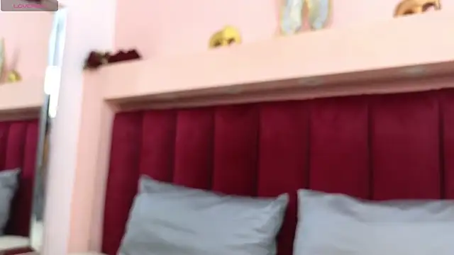 Snapshot of JESSYCORTES chatting on 02/15/25, 01:05 JESSYCORTES online show from 02/15/25, 01:05