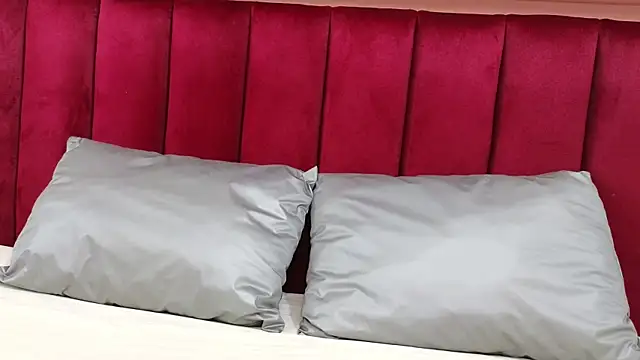 Snapshot of JESSYCORTES chatting on 03/10/25, 02:16 JESSYCORTES online show from 03/10/25, 02:16