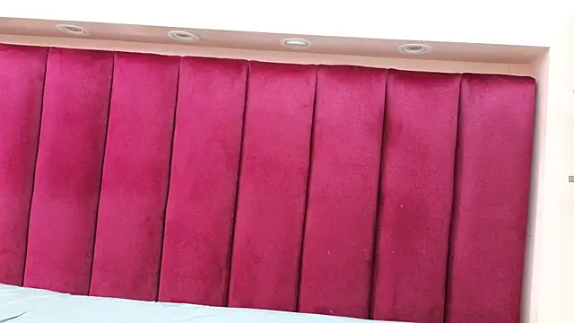 Snapshot of JESSYCORTES chatting on 03/11/25, 02:18 JESSYCORTES online show from 03/11/25, 02:18