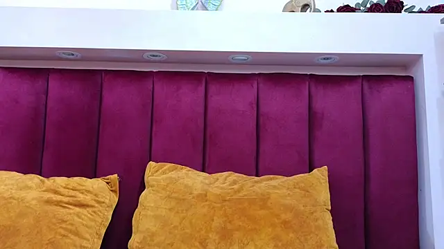 Snapshot of JESSYCORTES chatting on 03/12/25, 02:12 JESSYCORTES online show from 03/12/25, 02:12