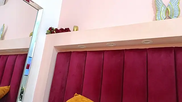 Snapshot of JESSYCORTES chatting on 03/17/25, 05:38 JESSYCORTES online show from 03/17/25, 05:38