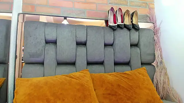 Snapshot of JESSYCORTES chatting on 09/25/25, 02:10 JESSYCORTES online show from 09/25/25, 02:10