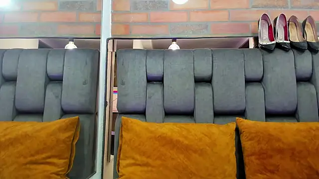 Snapshot of JESSYCORTES chatting on 09/28/25, 02:50 JESSYCORTES online show from 09/28/25, 02:50