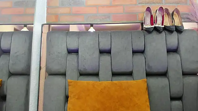 Snapshot of JESSYCORTES chatting on 10/03/25, 02:14 JESSYCORTES online show from 10/03/25, 02:14