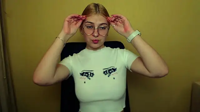 Luna Lush  online show from 01/30/25, 09:47