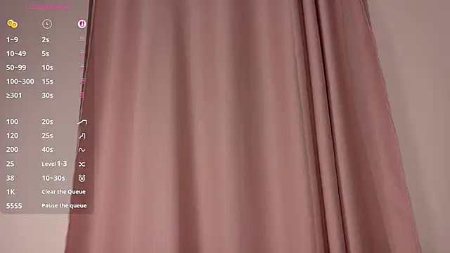 Snapshot of Sarah_cam06 chatting on 03/28/26, 11:26 Sarah cam06 online show from 03/28/26, 11:26