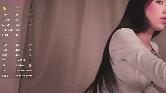 Snapshot of Sarah_cam06 chatting on 04/07/26, 11:04 Sarah cam06 online show from 04/07/26, 11:04