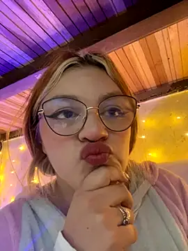 SophiaWeestt99 online show from 09/10/25, 02:22