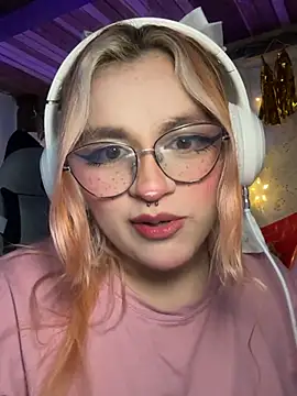 SophiaWeestt99 online show from 05/06/26, 03:46