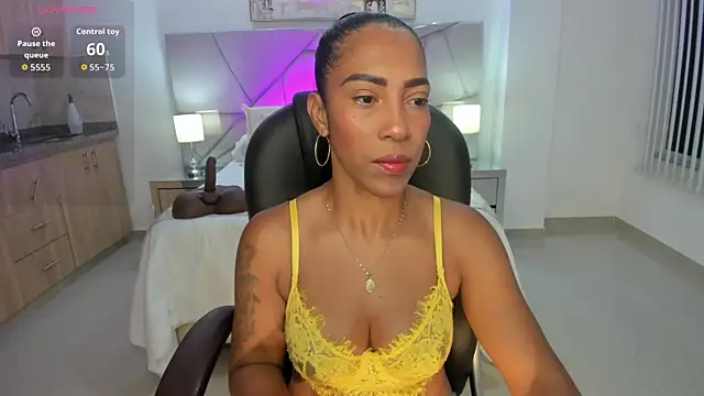 Shantaall  online show from 07/04/26, 10:54