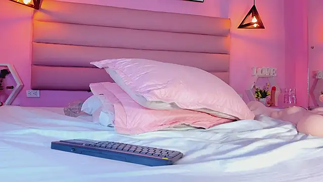 Katta Gil online show from 03/22/25, 08:15