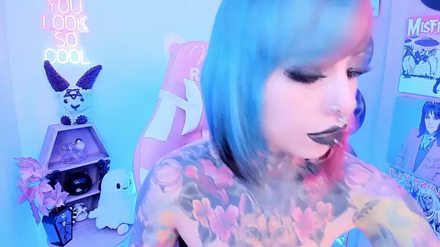 NikkiRamone online show from 11/27/25, 09:39