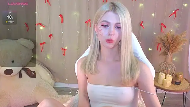 Snapshot of barbieee_b chatting on 03/19/26, 06:34 barbieee b online show from 03/19/26, 06:34