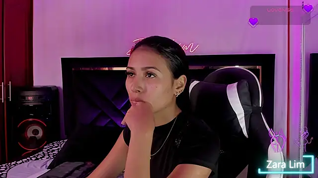 ZaraLim online show from 10/17/25, 04:31