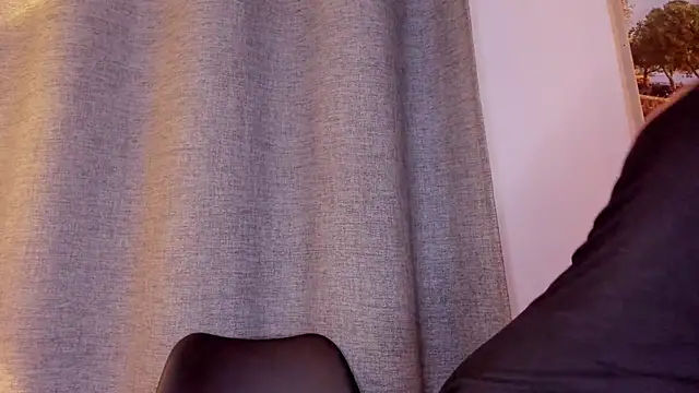 Little caprice x online show from 10/23/25, 07:45