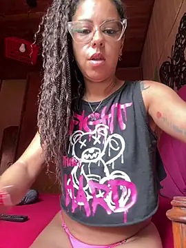 Snapshot of mariposapontiak420 chatting on 03/14/26, 01:49 mariposapontiak420 online show from 03/14/26, 01:49