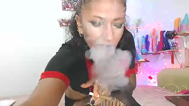 Snapshot of Bitter_ chatting on 09/10/25, 02:06 Bitter online show from 09/10/25, 02:06