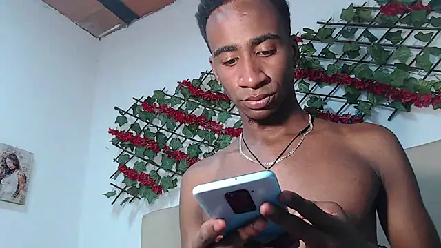 Snapshot of amarijones chatting on 01/21/25, 06:55 amarijones online show from 01/21/25, 06:55