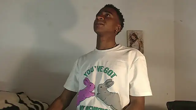 Snapshot of amarijones chatting on 03/09/25, 01:04 amarijones online show from 03/09/25, 01:04