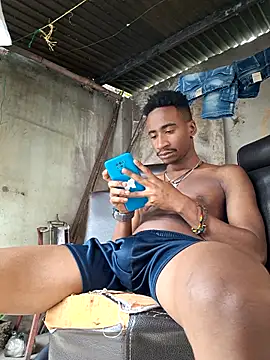 Snapshot of amarijones chatting on 09/11/25, 02:17 amarijones online show from 09/11/25, 02:17