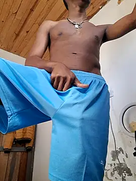 Snapshot of amarijones chatting on 10/21/25, 01:34 amarijones online show from 10/21/25, 01:34