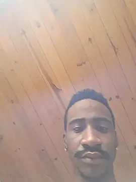 Snapshot of amarijones chatting on 10/23/25, 01:10 amarijones online show from 10/23/25, 01:10