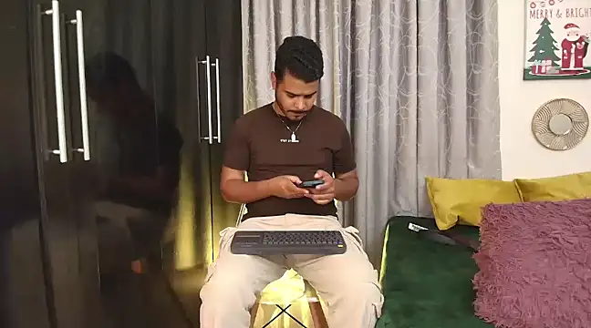 Snapshot of thiagowes chatting on 12/12/24, 11:25 thiagowes online show from 12/12/24, 11:25