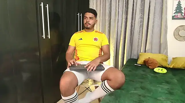 Snapshot of thiagowes chatting on 12/20/24, 03:25 thiagowes online show from 12/20/24, 03:25