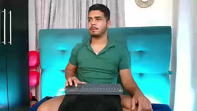 Snapshot of thiagowes chatting on 02/06/25, 12:43 thiagowes online show from 02/06/25, 12:43