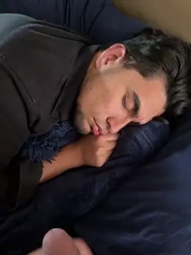 Snapshot of thiagowes chatting on 10/19/25, 07:25 thiagowes online show from 10/19/25, 07:25