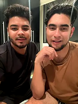 Snapshot of thiagowes chatting on 11/19/25, 03:50 thiagowes online show from 11/19/25, 03:50